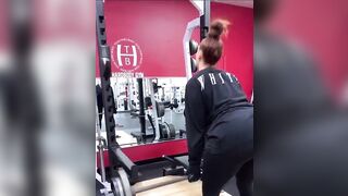 Me’Gan Denise: The perfect gym view #3