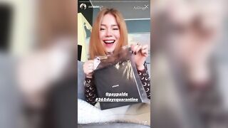 Palina Rojinski: Palina instastory spreitzt die beine #1