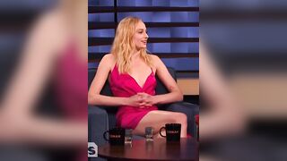 Slowmo of Celeb: Sophie Turner #4