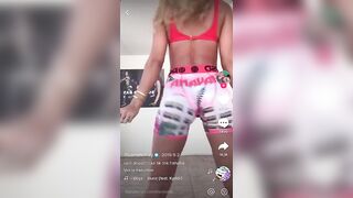 Sommer Ray: JIGGLING #1