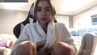 Sophie Mudd: Video with a hint of nip #4