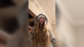 Sophia Diamond: Keep moving mommy #3