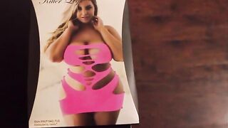 Supersized Big Beautiful Woman: Who wore it better ms fat booty or the girl on the box? #1