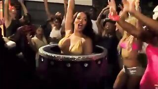 Stephanie Santiago: 2chain video "birthday song" she was in the cake #2