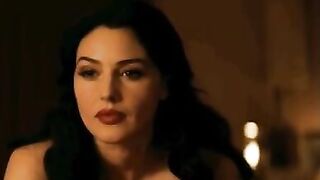 Monica Bellucci: That look #3