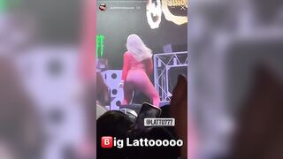 Mulatto bouncing her fat ass