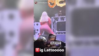 Mulatto Rapper: Mulatto bouncing her fat ass #4