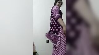 Big ass muslim girl shows her holes