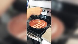 Cooking bacon. Watch till the end ♥️♥️ #2