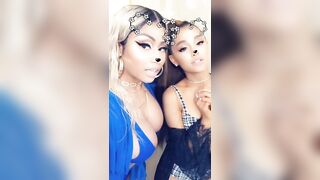 Nicki Minaj: Nicki x Ariana (BOOOOOOBS) #3