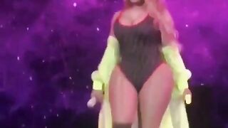 Nicki Minaj: Thickness №2 #2