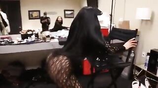 Nicki Minaj: Twerking for us #2