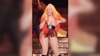 Nicki Minaj: Love this performance lol #2