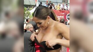 Nikki Bella: Amazing view №4 #3