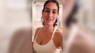 Nikki Bella: Mommy Nikki #4