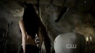 Nina Dobrev: The Vampire Diaries #2