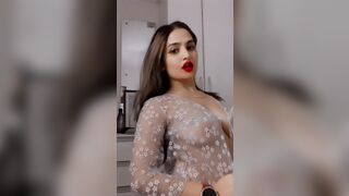 Indian Babe going extra mile