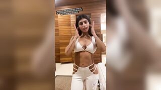 Mia Khalifa: Looking fine #4