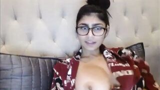 More tits for you guys ????