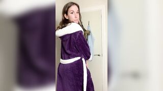 This dressing gown hides my tits well;)