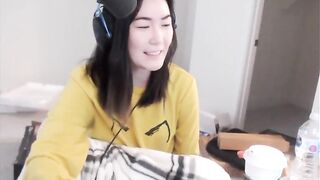 Hafu squeezing her boobs