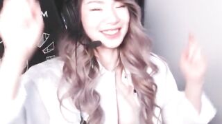 Offlinetv Girls: Leena stream comp #4