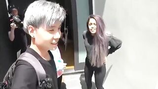 Offlinetv Girls: Those leggings #3