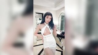 Offlinetv Girls: Dress was a bit loose ♥️♥️ #3