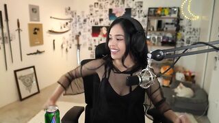 Offlinetv Girls: Valkyrae looking spicy #3