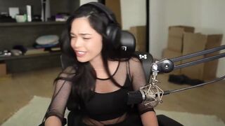 Offlinetv Girls: Valkyrae's stream outfit ❤ #4