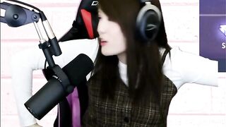 Offlinetv Girls: Kimi moaning compilation #3