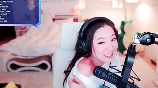 Offlinetv Girls: Leslie got tan ♥️♥️ #3