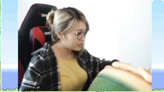 Offlinetv Girls: yellow still the best #4