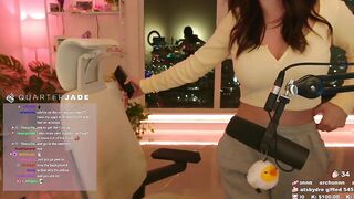 Offlinetv Girls: Jodi Yellow Top #2