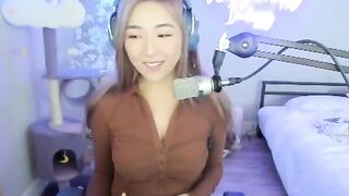 Offlinetv Girls: Janet's birthday stream #2