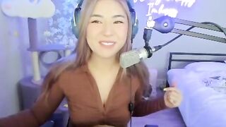 Offlinetv Girls: Janet's birthday stream #4