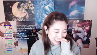 Offlinetv Girls: I have a habit of smacking girls butts #2