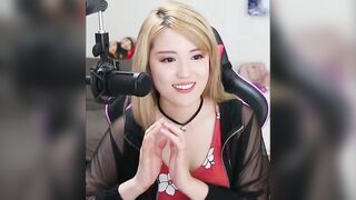 Offlinetv Girls: More than 1 min of Kimi lip biting #4