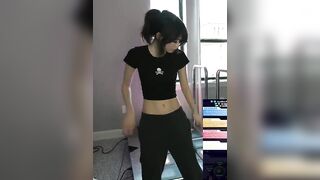 Offlinetv Girls: Emi KirbDance #4