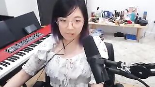 Offlinetv Girls: Lily with the longest lip bite #3