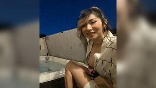 Offlinetv Girls: 2 more Leena clips from the hot tub stream ♥️♥️ #2