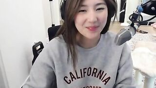 Offlinetv Girls: Just Janet being the prettiest girl. #4