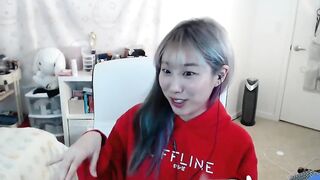 Offlinetv Girls: Celine being adorable #1