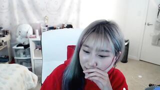 Offlinetv Girls: Celine being adorable #2