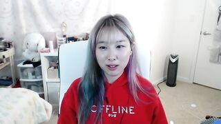 Offlinetv Girls: Celine being adorable #4