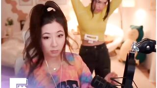 Offlinetv Girls: Rae looking fine af on Leslie's stream #2