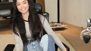 Offlinetv Girls: Rae shows off her pants #3