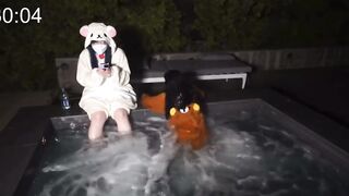 Offlinetv Girls: Rae’s Hot Tub Stream #3