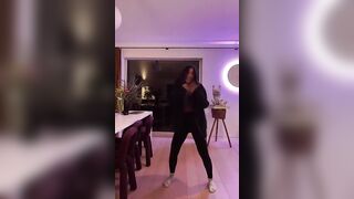 Olivia Sui: Olivia dancing #2